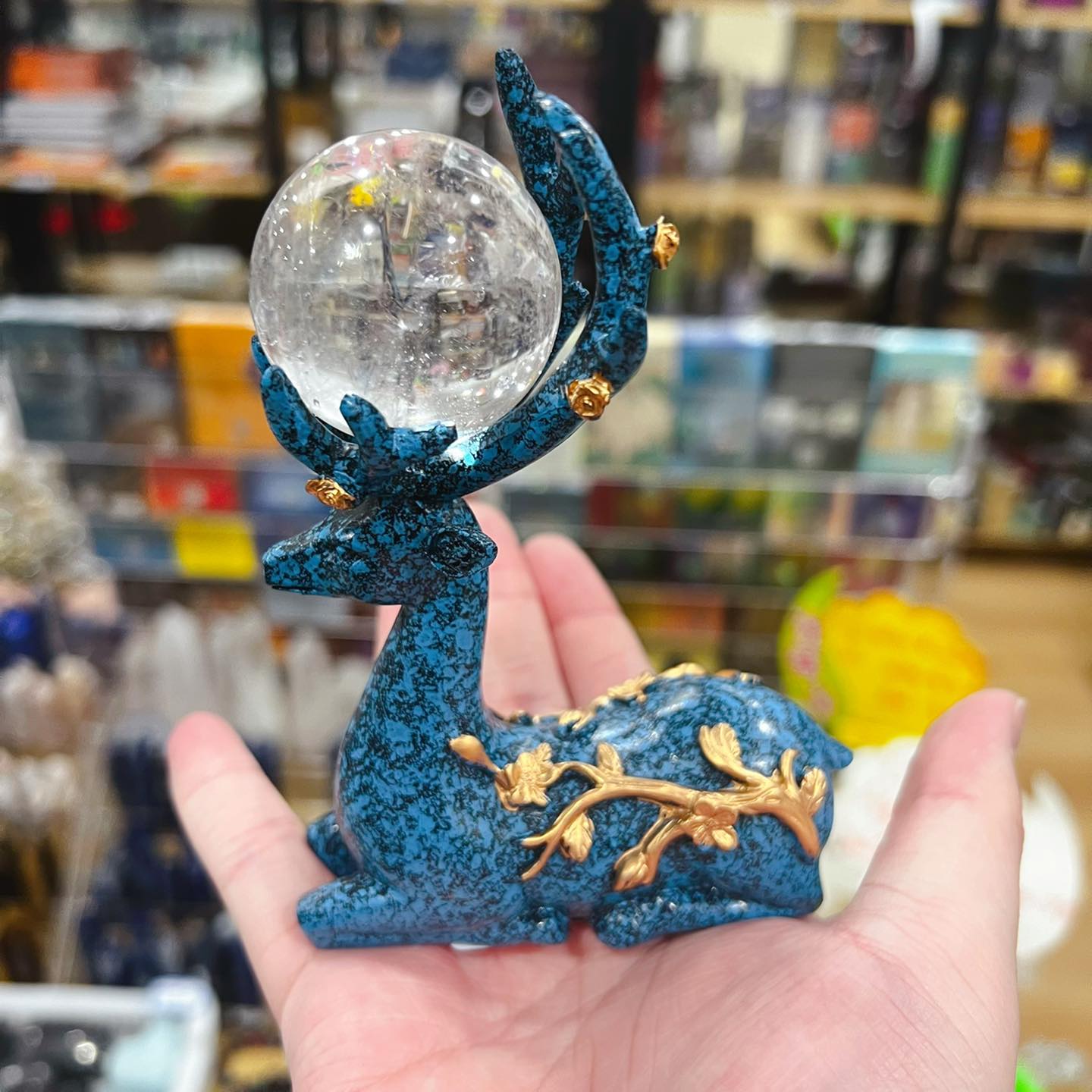 Deer sphere stand